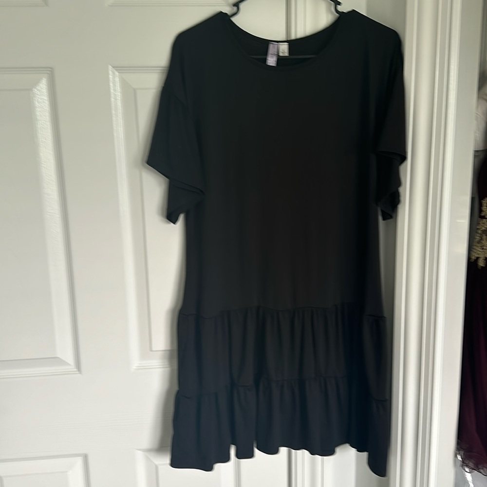 Black dress size L, very soft